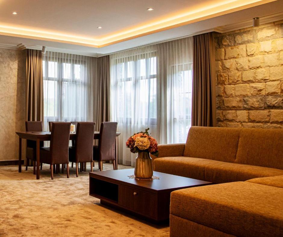 Wellness & Spa Hotel Kaskady สลิอัช ภายนอก รูปภาพ
